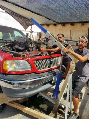Cesar Siqueiros Auto Repair