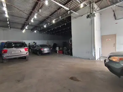 AUTO REPAIR