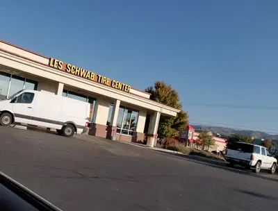 Les Schwab Tire Center