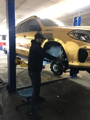 FIXING ZONE AUTOMOTIVE