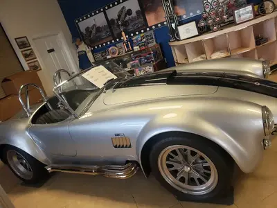 J R's Auto Body