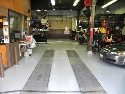 High Road Automotive