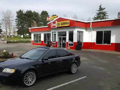 Les Schwab Tire Center