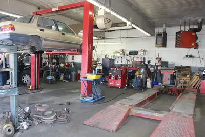 Divine's Auto Repair Shop