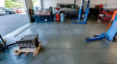 South Tacoma Auto Service Shop