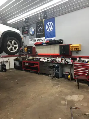 Auto Centrum- BMW, VW, Audi, Porche, Mini, Mercedes Auto Repair
