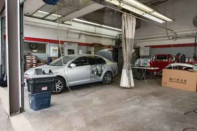 Boucher Auto Body Repair & Paint Center – Janesville
